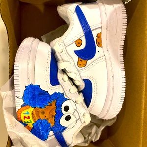 Custom Cookie Monster Nike Force 1 baby shoes